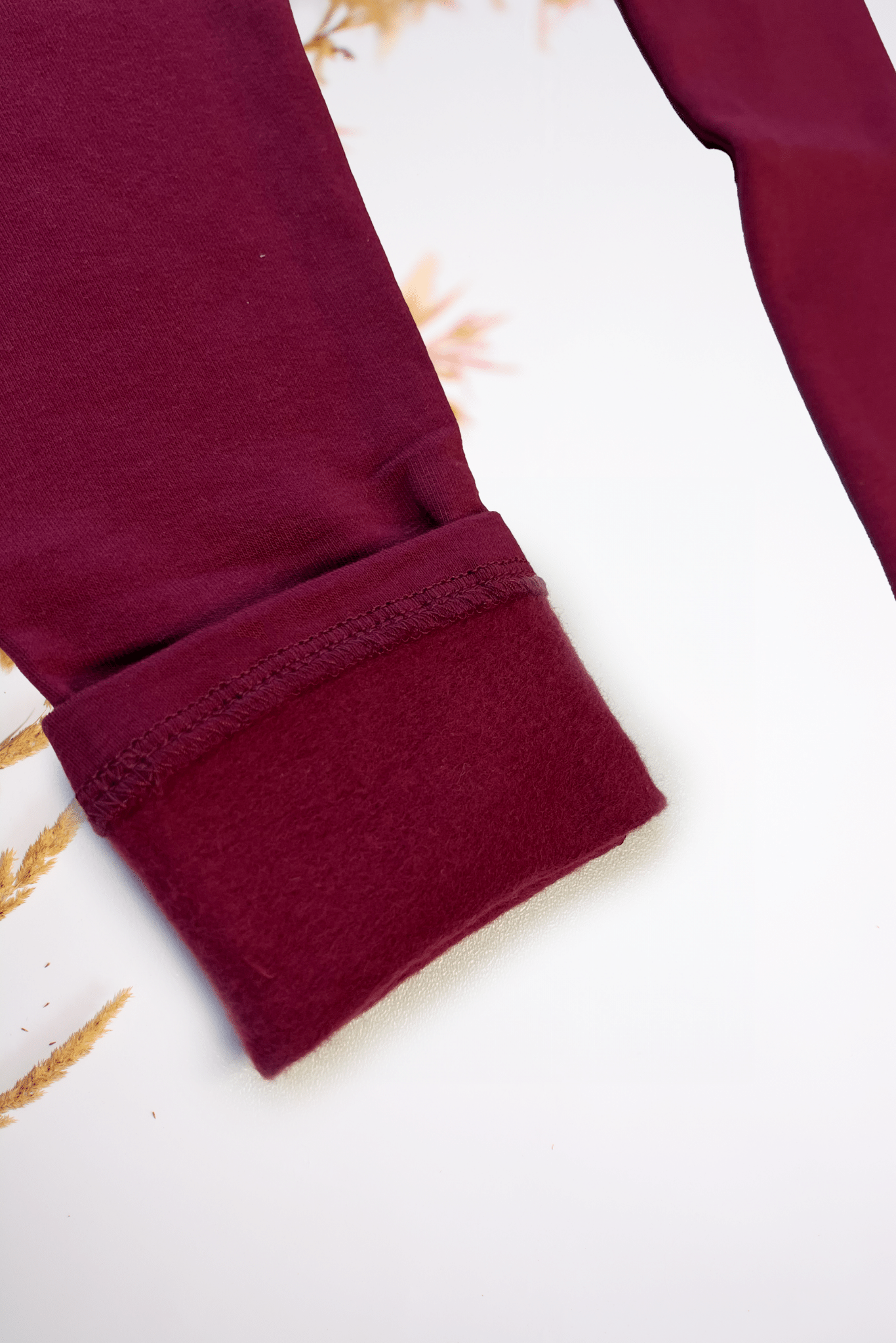 Vaikiškos tamprės | Bordo spalvos | Su pūku - Stiliaus detalė