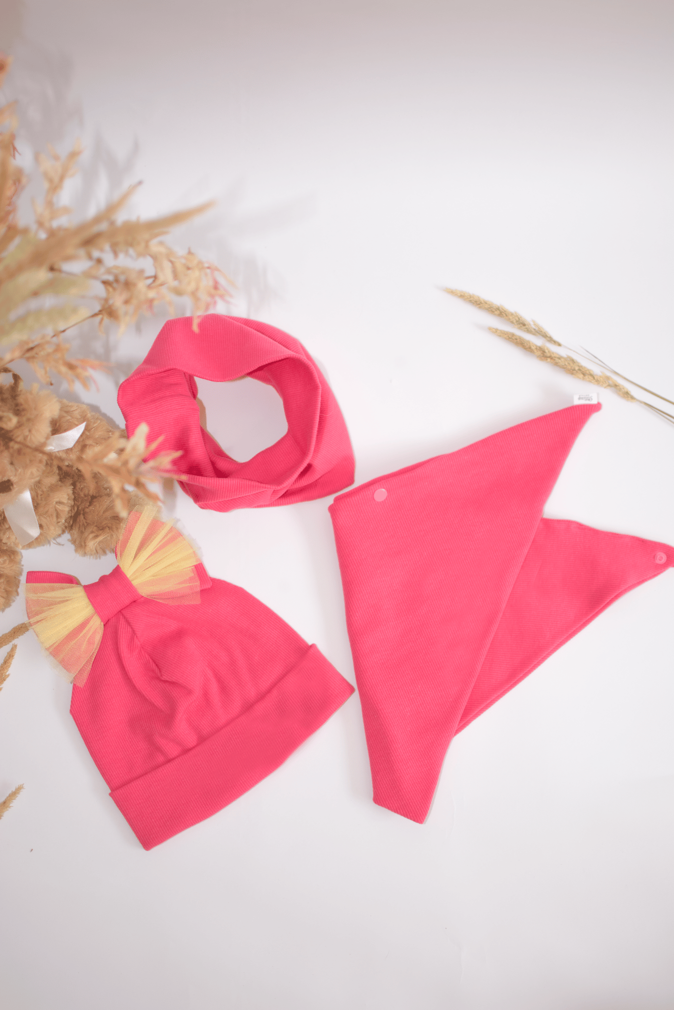 Ryškiai rožinės spalvos RIB kepurės ir šaliko/movos komplektai vaikams - Stiliaus detalė