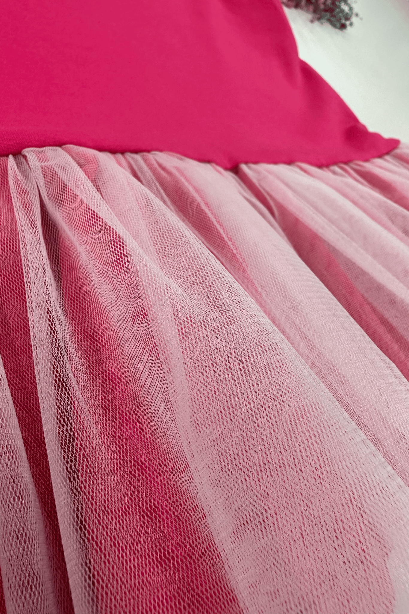 Vaikiška rožinė suknelė "Lelytė" - Stiliaus detalė