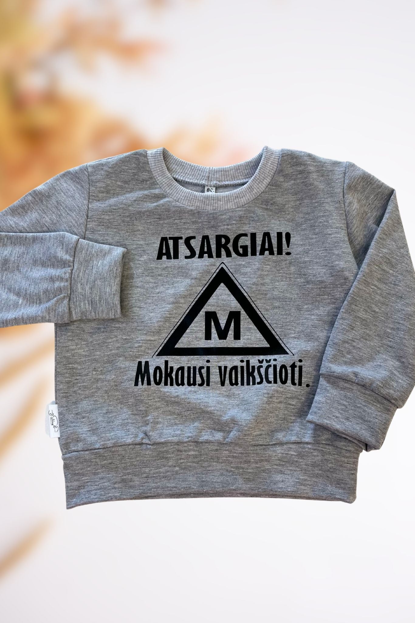 Vaikiškas džemperis "ATSARGIAI! MOKAUSI VAIKŠČIOTI" | Daug spalvų - Stiliaus detalė