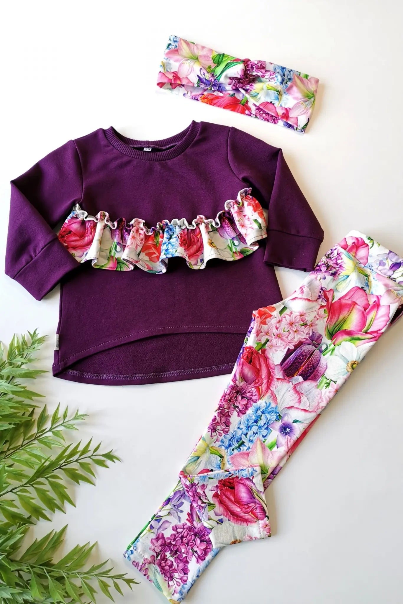 Vaikiškas 3 dalių komplektas “Violetinis pavasaris”Stiliaus detalė