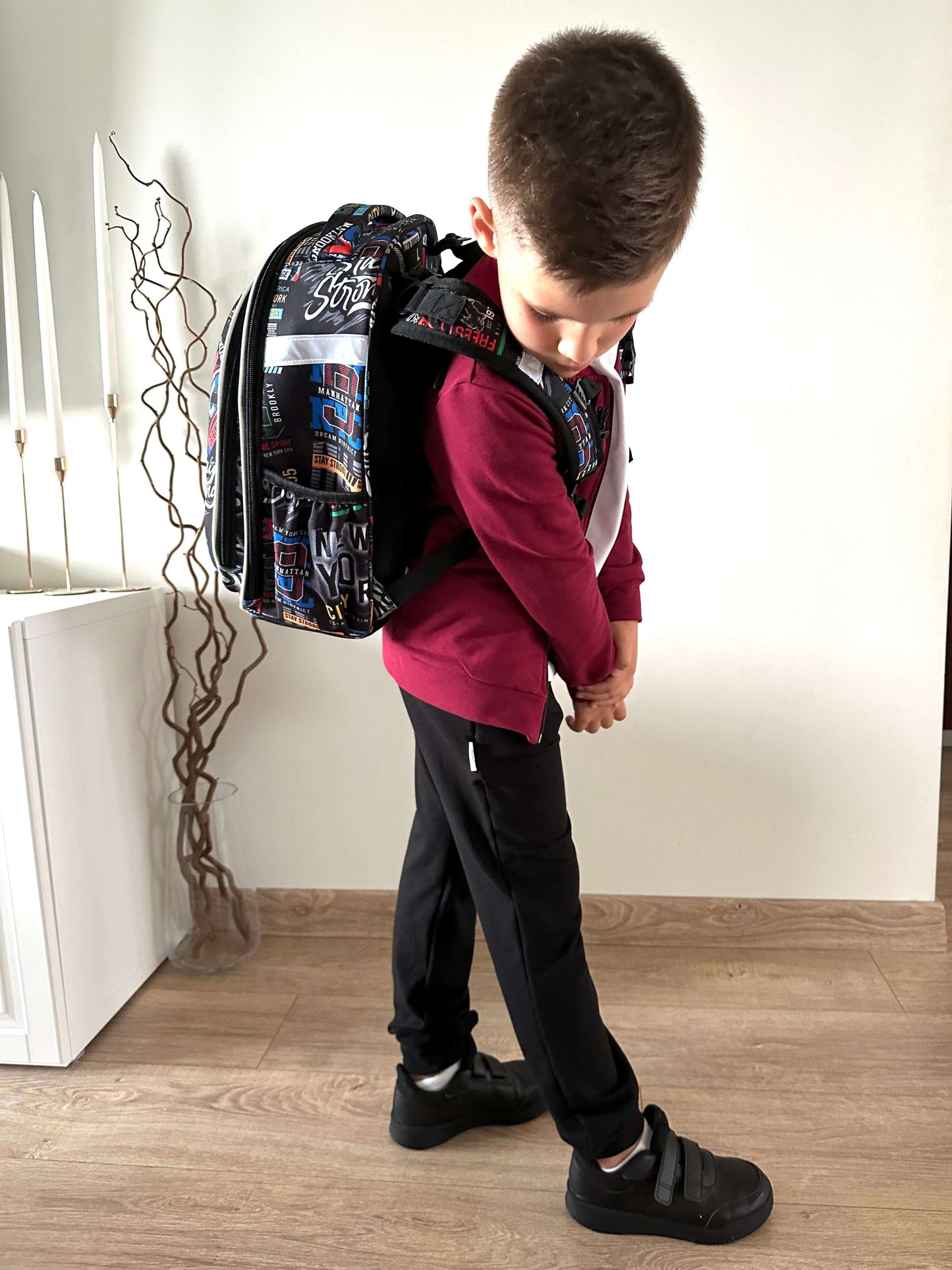 Klasikinis džemperis tinkantis mokyklai "Bordo"