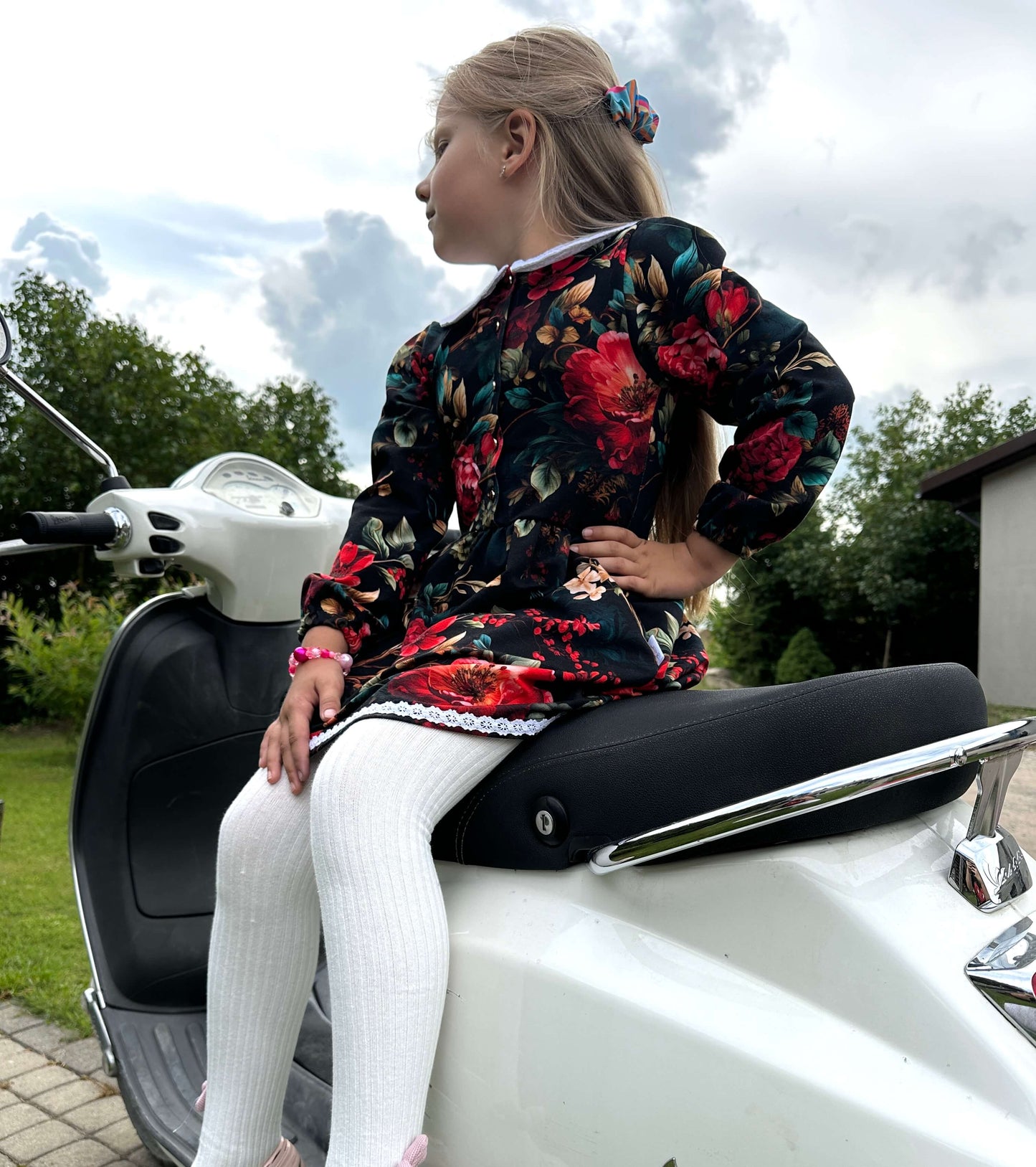 Suknelė mergaitėms "Romantika"