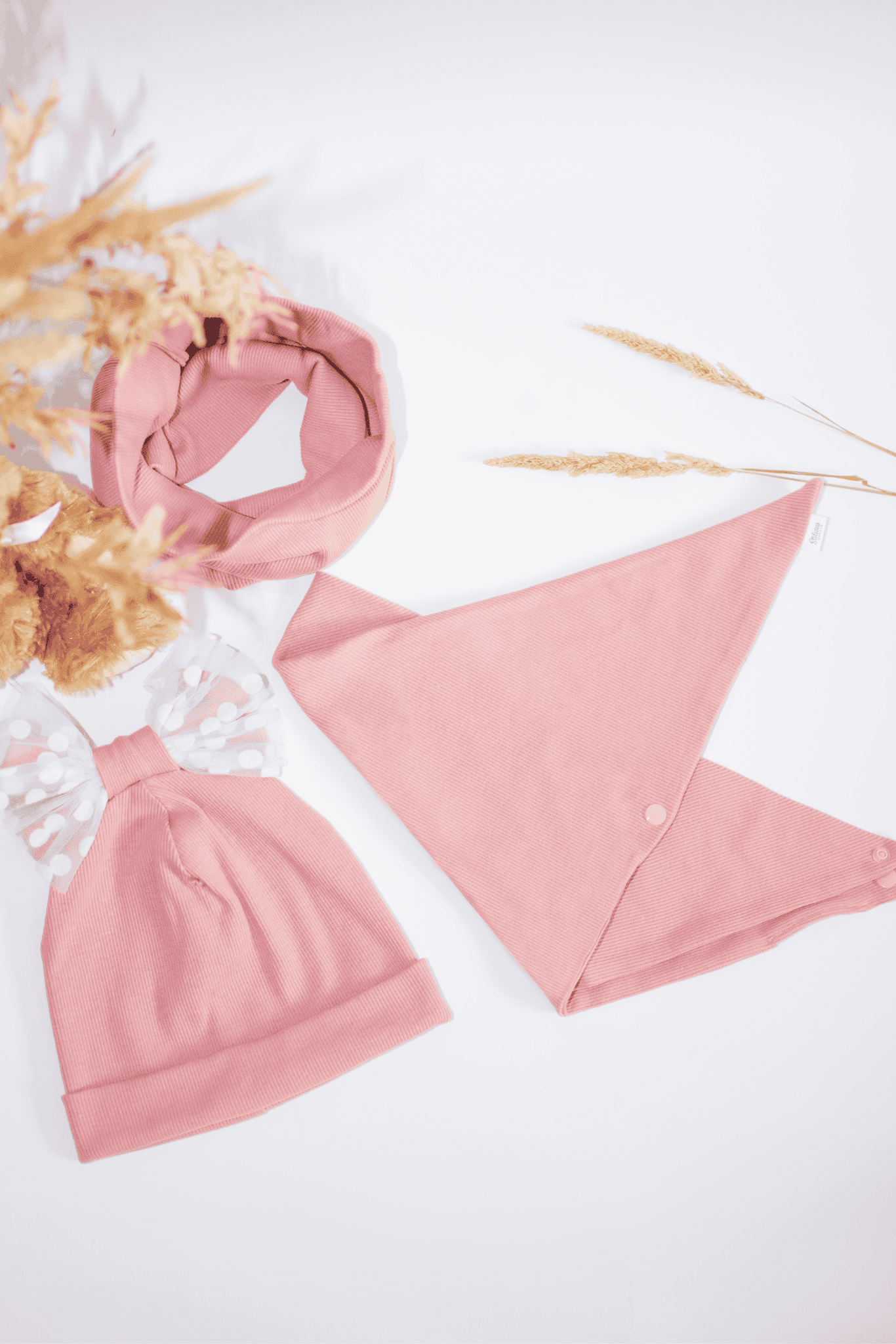 Rožinės spalvos RIB kepurės ir šaliko/movos komplektai vaikams - Stiliaus detalė