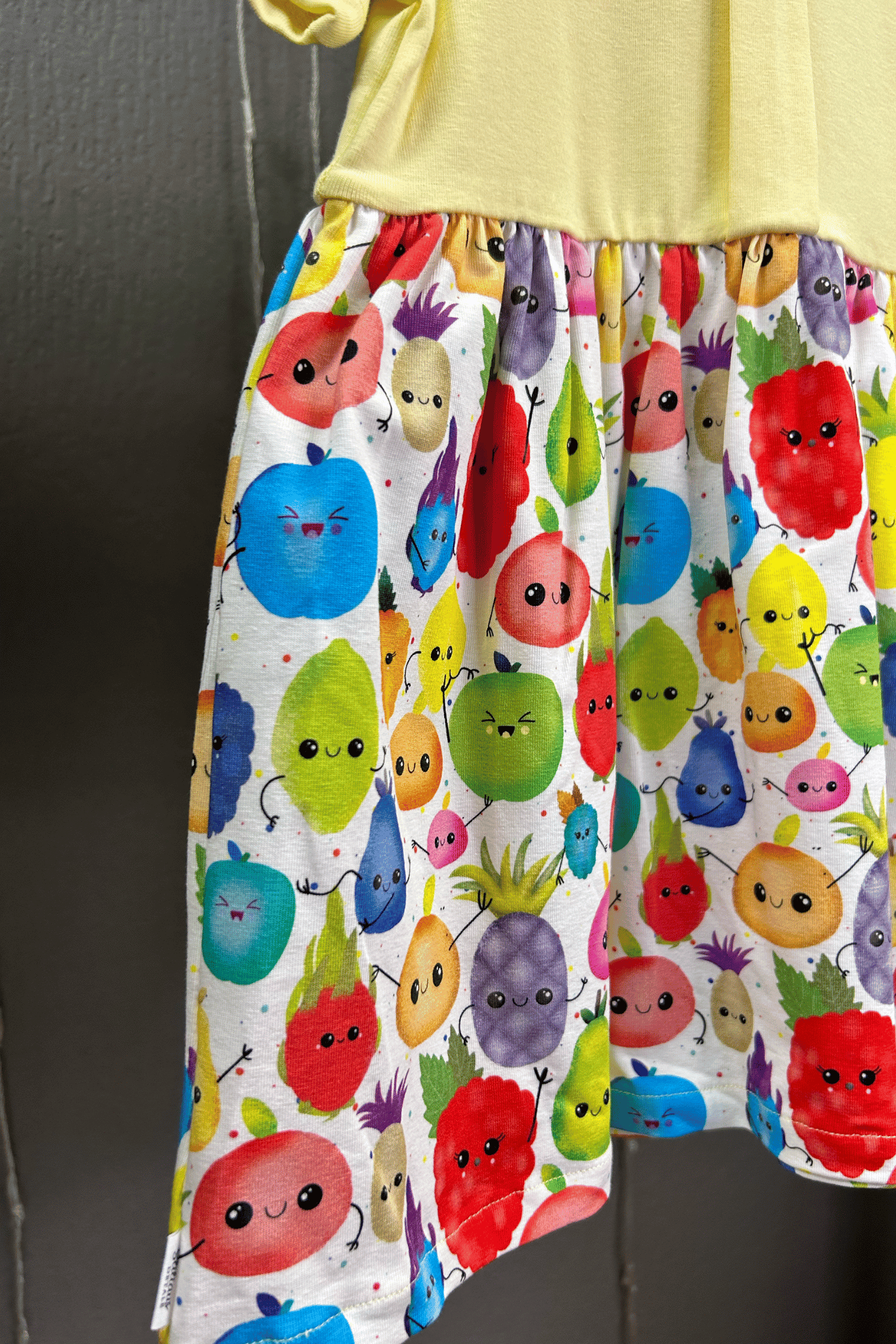 Vasarinė vaikiška suknelė "Vasarinės saulė" - Stiliaus detalė