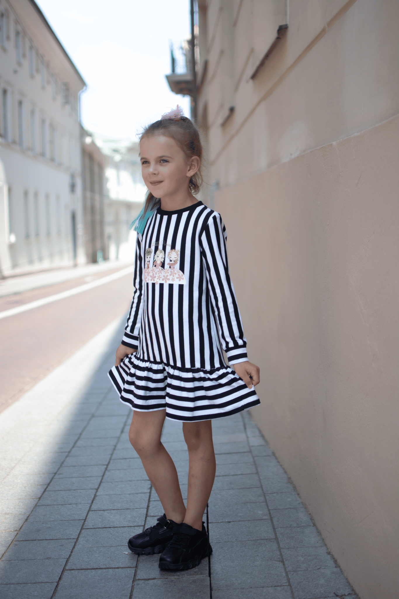 Vaikiška dryžuota suknelė "Išskirtinė stileiva" - Stiliaus detalė