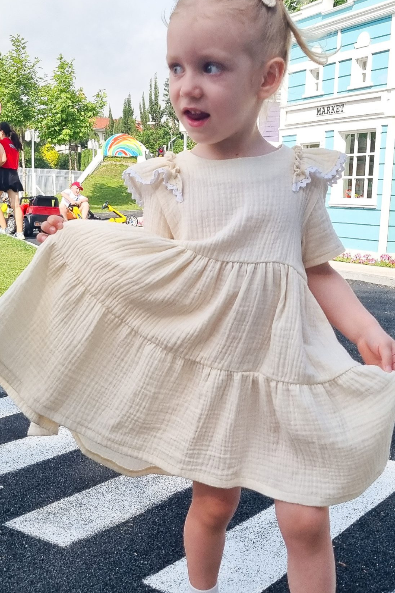 Muslino vaikiška suknelė “Lengvumas” - Stiliaus detalė