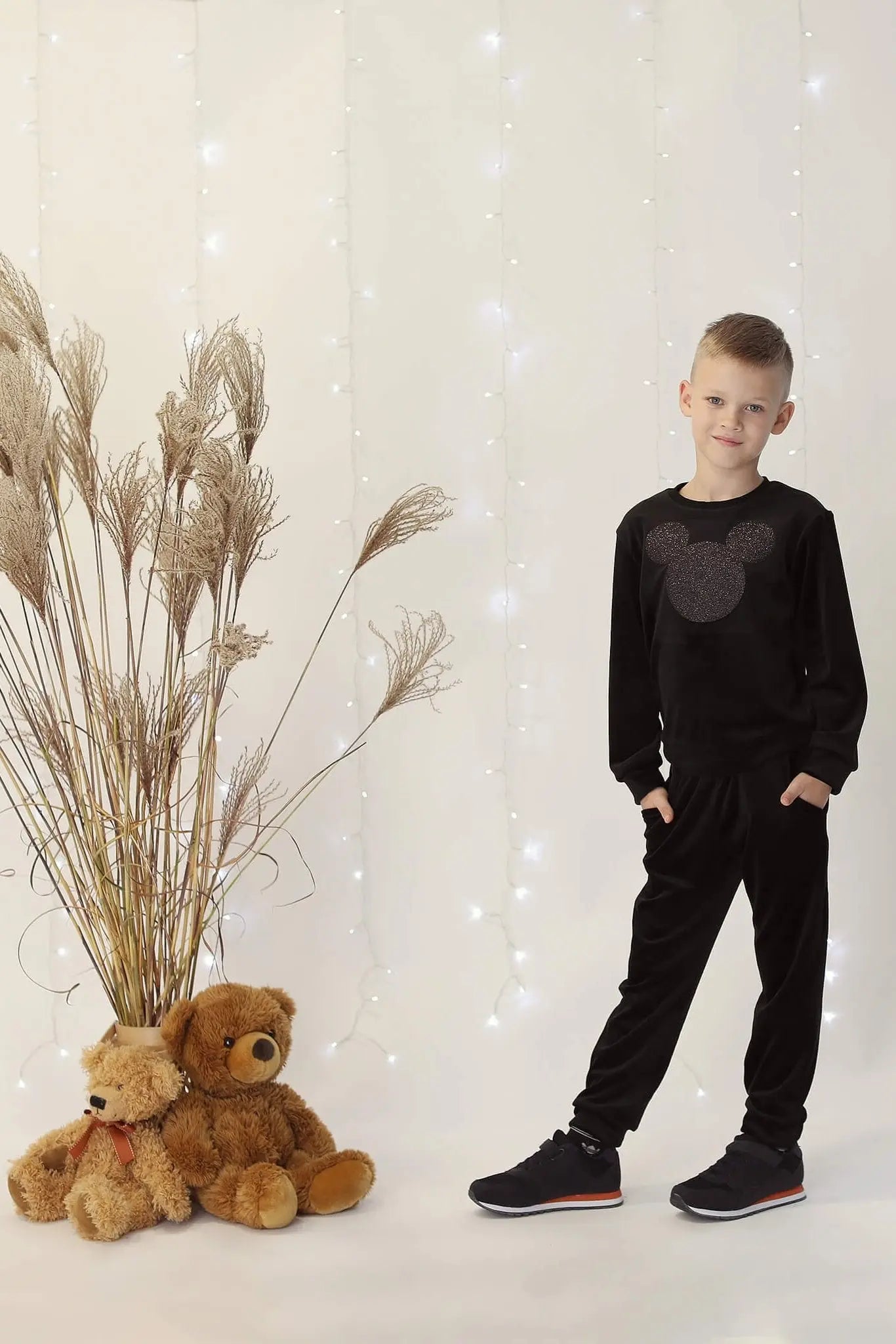Vaikiškas kostiumėlis “Juodos ausys”Stiliaus detalė