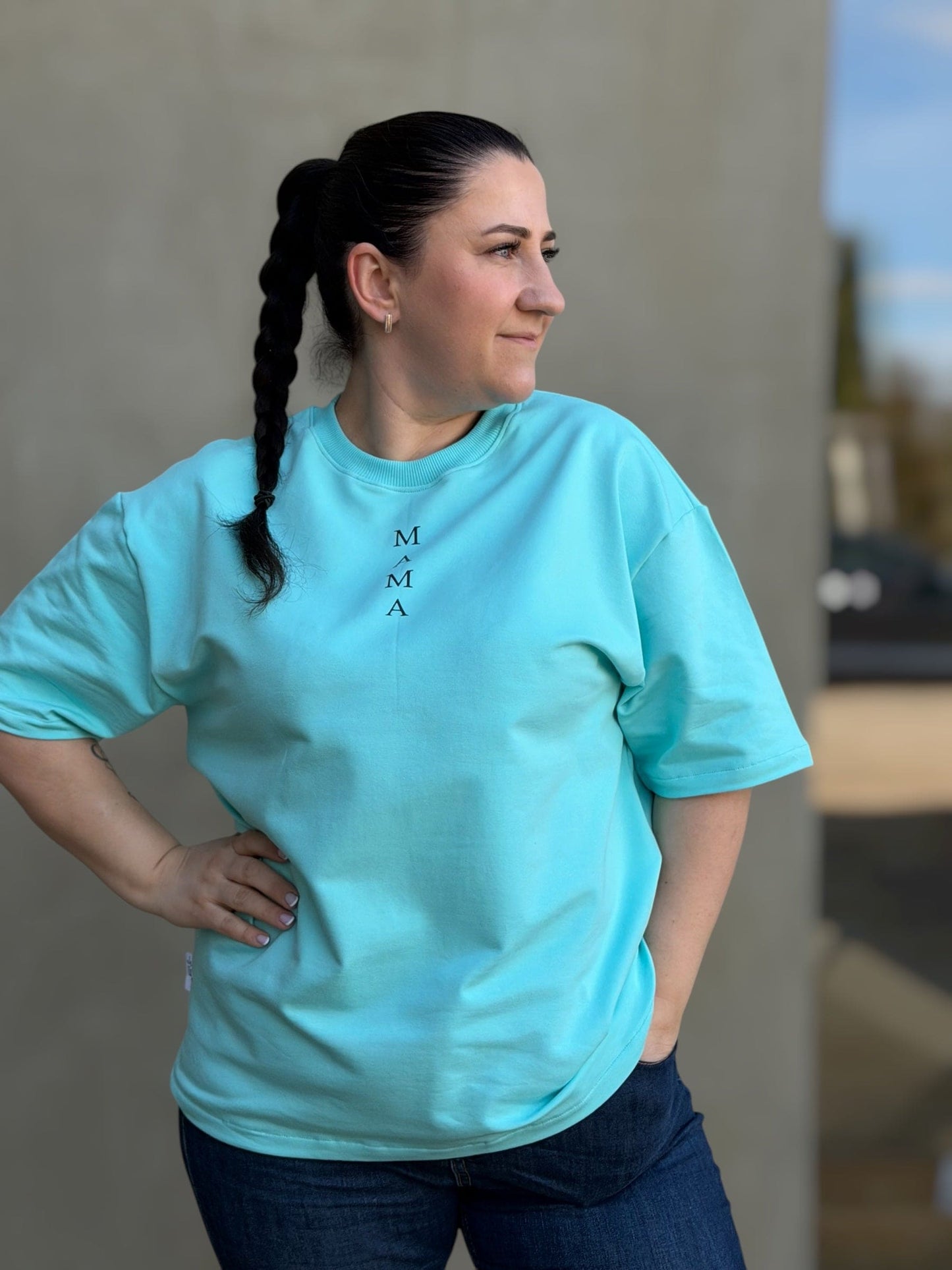 Oversize maikutė moterims "MAMA" - Stiliaus detalė