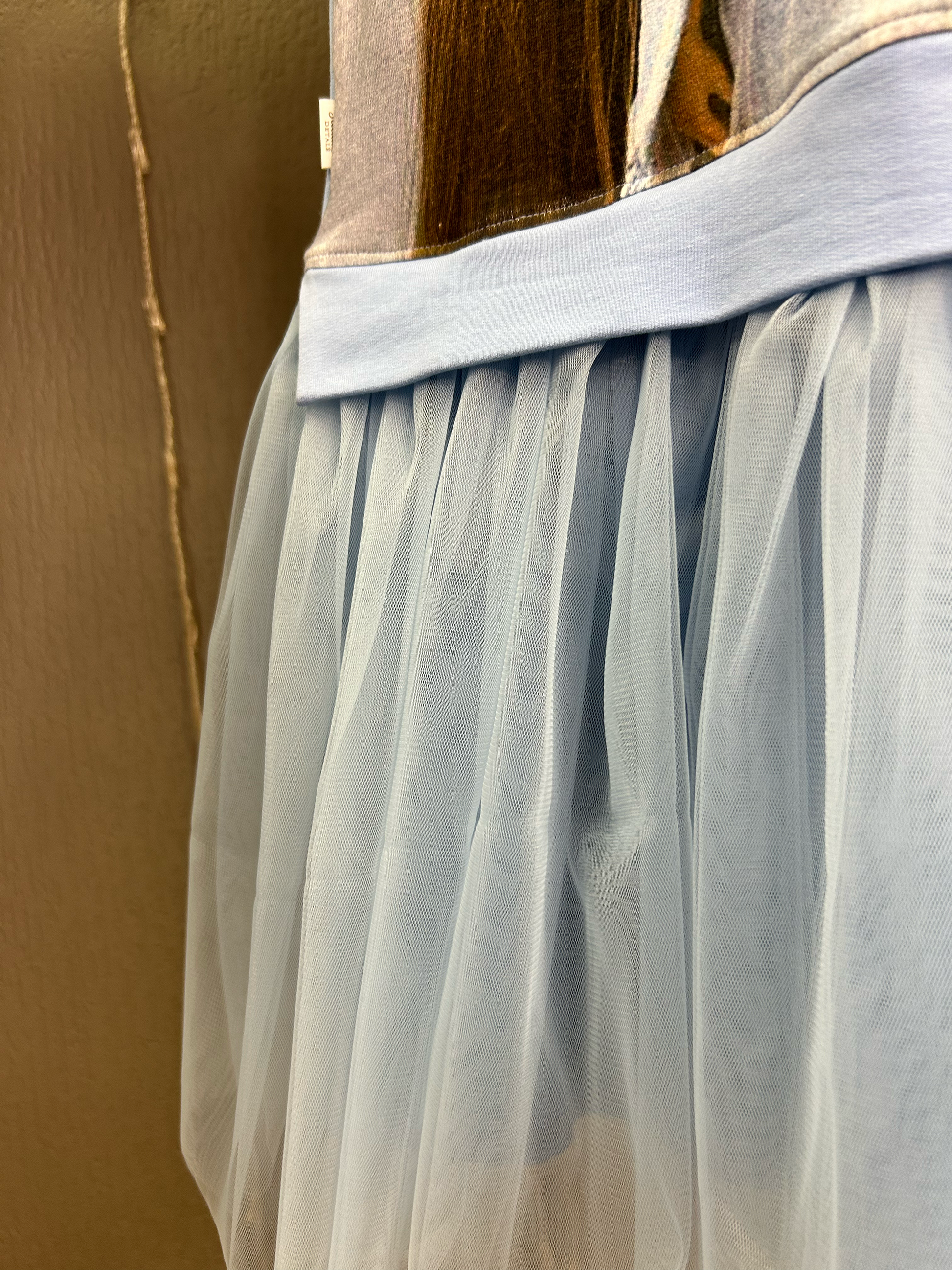 Vasarinė vaikiška suknelė | 116 dydis - Stiliaus detalė